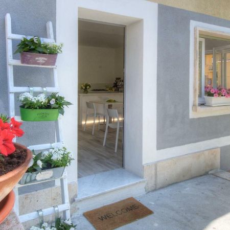 Rione San Carlo Hotel Finale Ligure Bagian luar foto