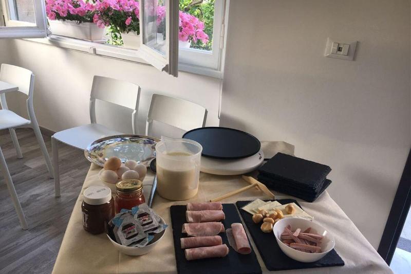 Rione San Carlo Hotel Finale Ligure Bagian luar foto