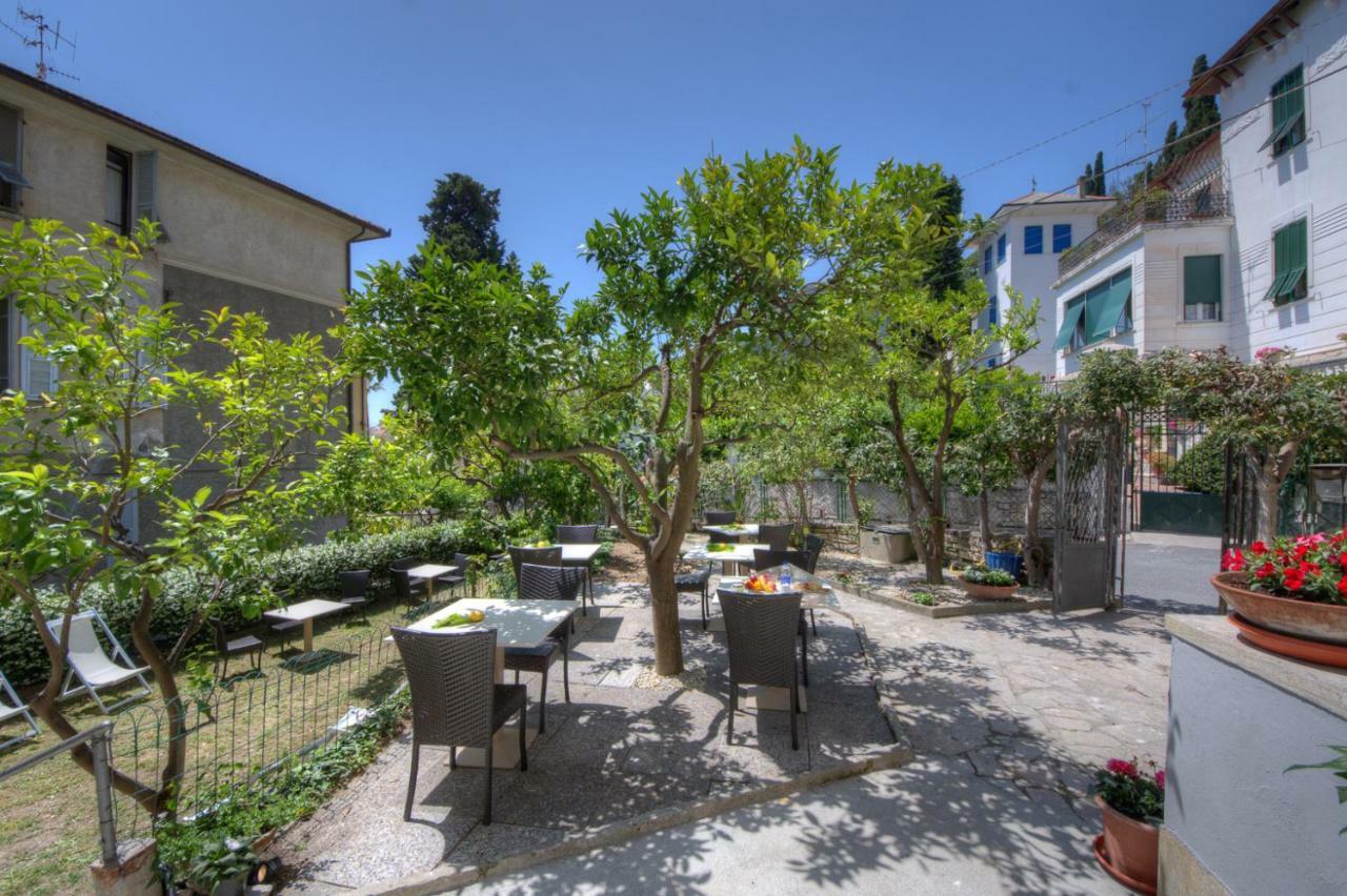 Rione San Carlo Hotel Finale Ligure Bagian luar foto