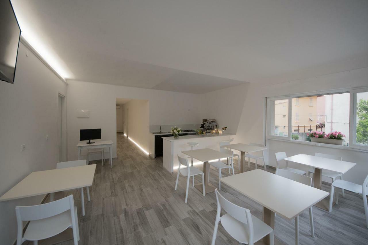 Rione San Carlo Hotel Finale Ligure Bagian luar foto